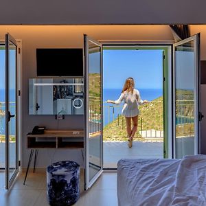 Junior suite executive