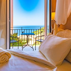 Deluxe Zimmer mit Kingsize-Bett